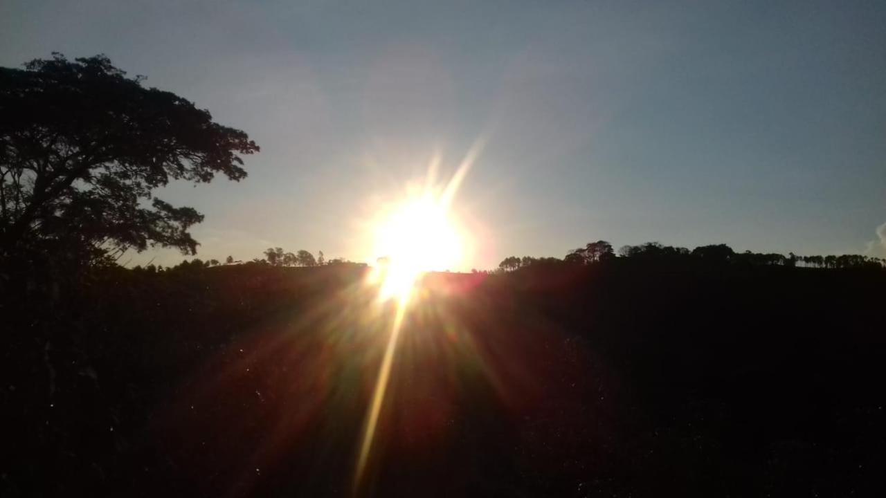 Pousada Amanhecer Na Mantiqueira Hotel Águas de Lindóia Bagian luar foto